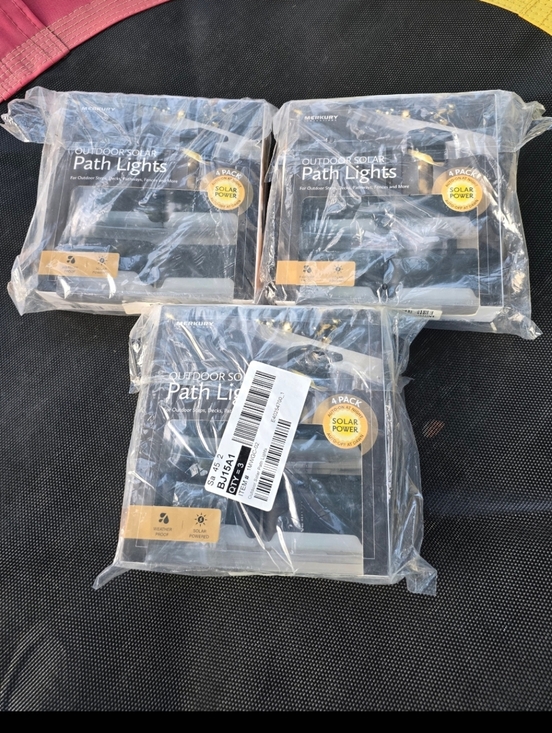 Merkury Innovations Other - NEW Merkury Innovations Outdoor Solar Path Lights NWT NIB